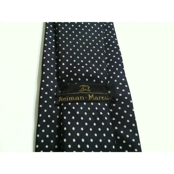 NEIMAN MARCUS MENS NEW BLACK 100%SILK POLKA DOT CLASSIC NECK TIE WIDTH: 3 1/8
